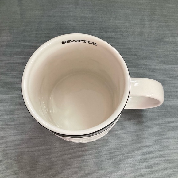 NWOT 2012 Collector’s Series 16oz ceramic Starbucks Seattle raised design mug - Picture 5 of 10